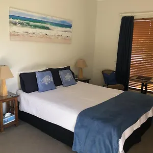 Beachhouse 4*, Redcliffe Australia